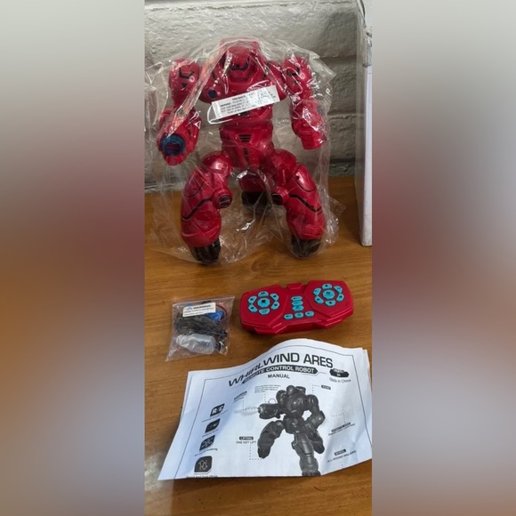 Whirlwind Ares Remote Control Robot -- 11.5" High -- Red -- Spray Gun -- NOB - Picture 3 of 12